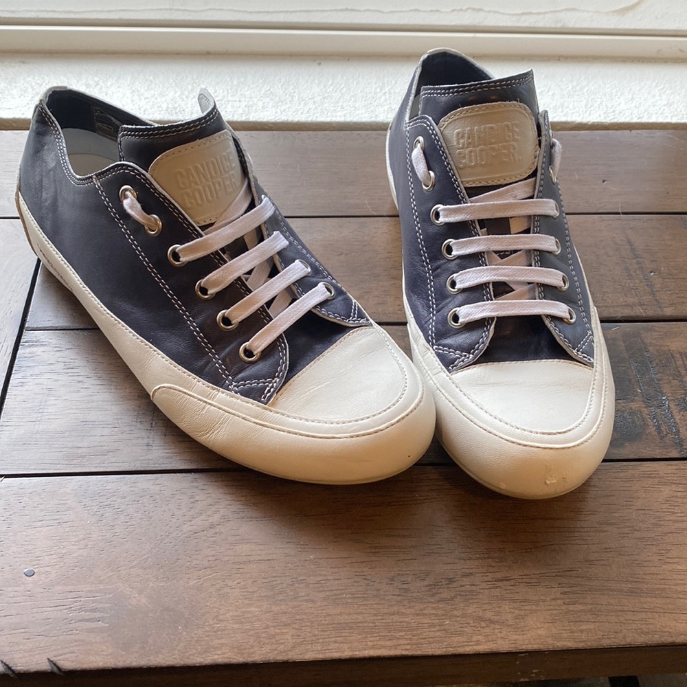 Candice Cooper, blue leather sneaker